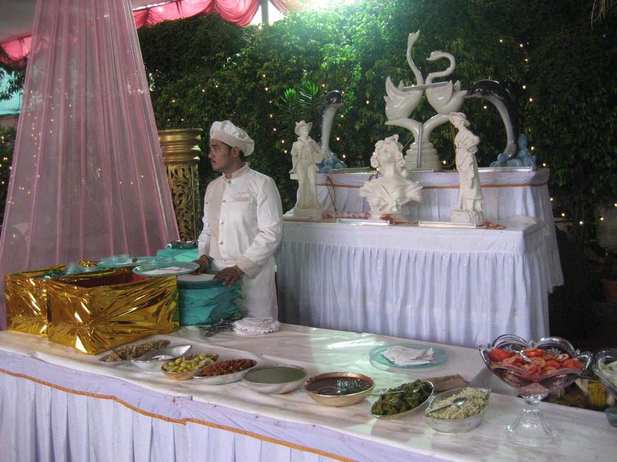 Hotel Ayodhya Kolhapur Bagian luar foto