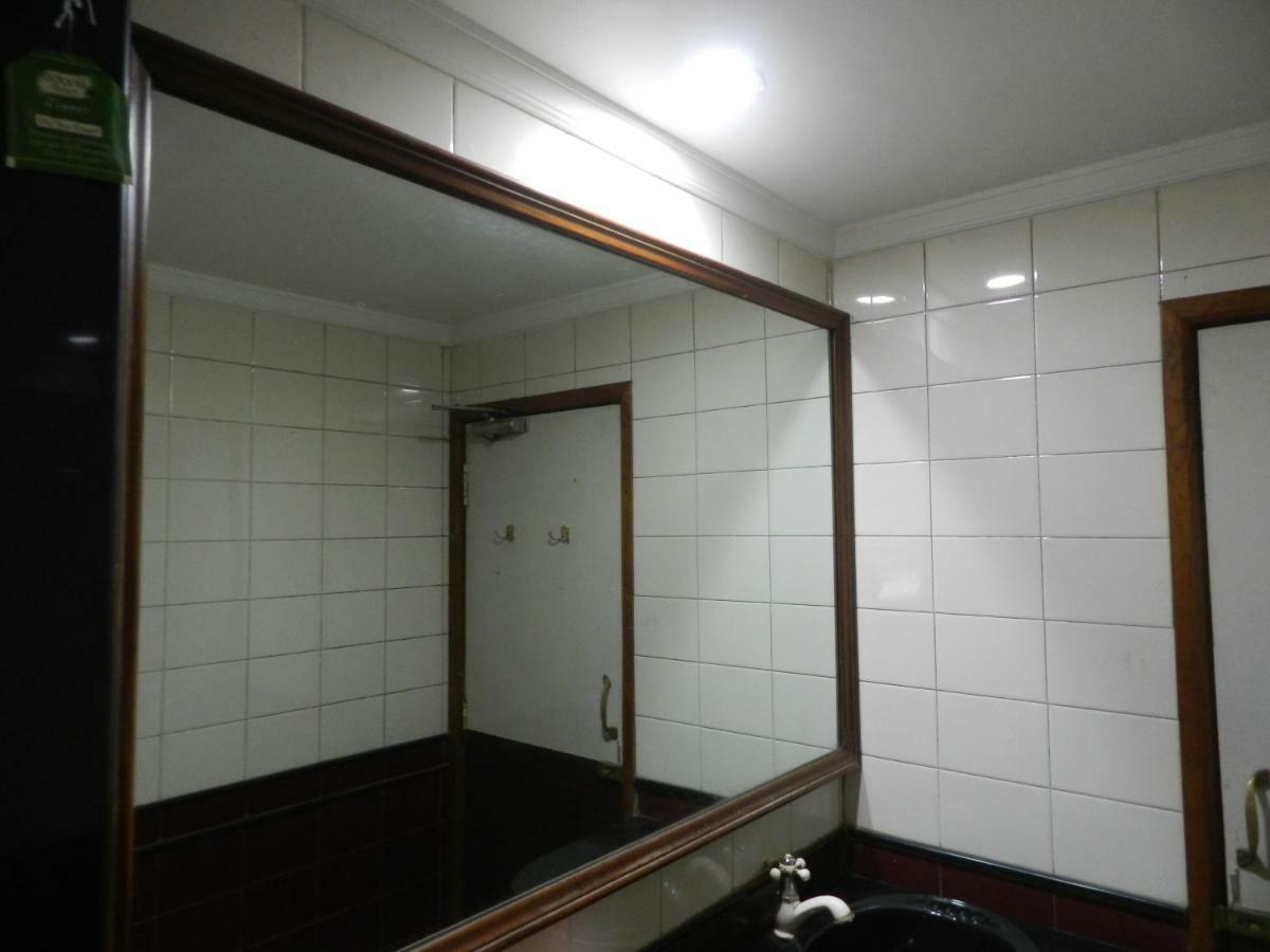 Hotel Ayodhya Kolhapur Bagian luar foto